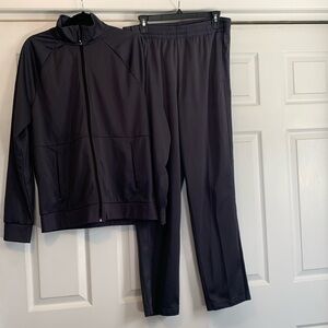 NWOT Mens tracksuit